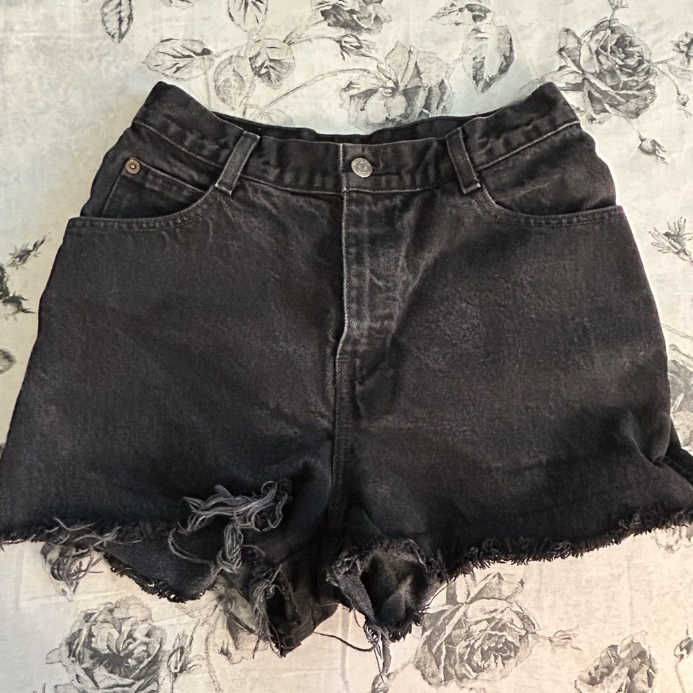 Casual Black Jean Shorts with Distressed Hem